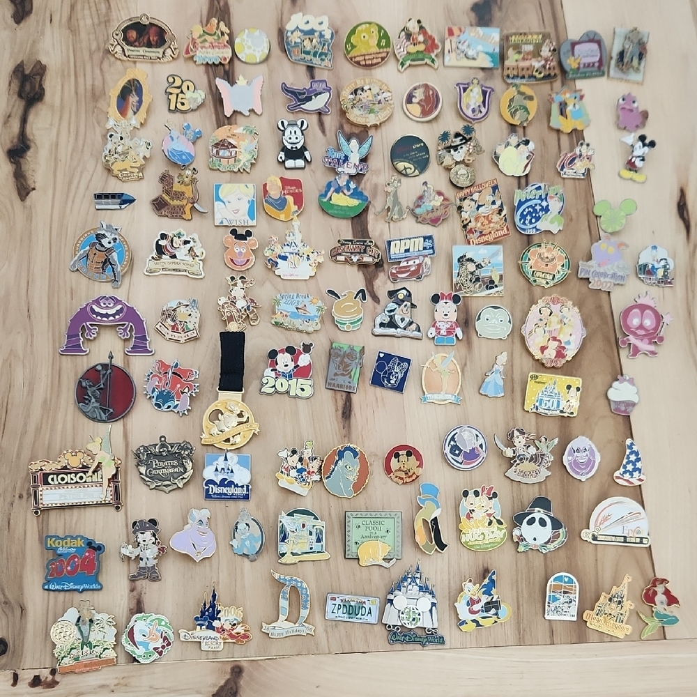 100 Colorful Collectible Pins
